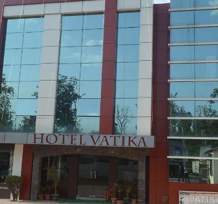 Hotel Vatika Далхаузі Екстер'єр фото